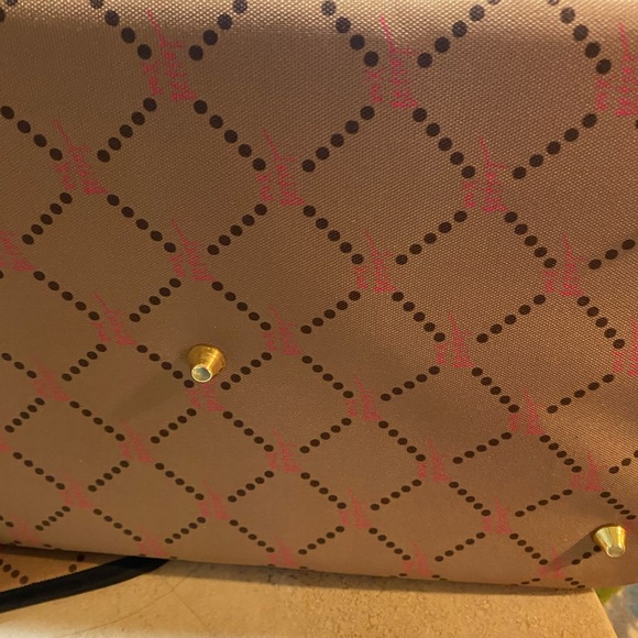 Betsey Johnson dog carrier NWT - Picture 6 of 14